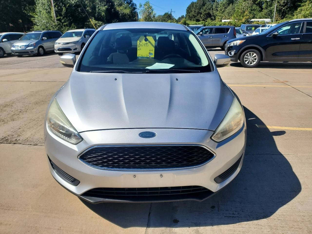 Used 2015 Ford Focus SE FWD image 2