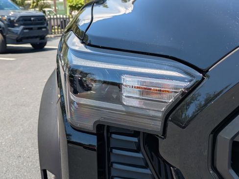 New 2025 Toyota Tacoma TRD Off-Road image 10