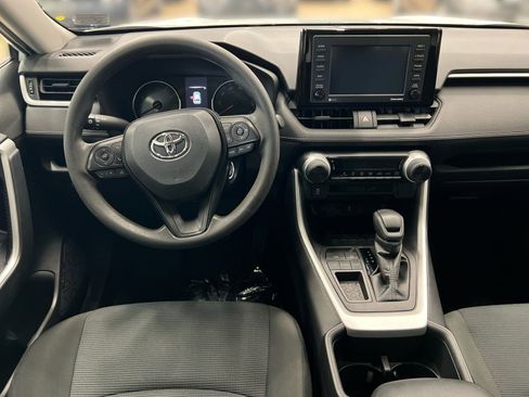 Used 2022 Toyota RAV4 LE image 20