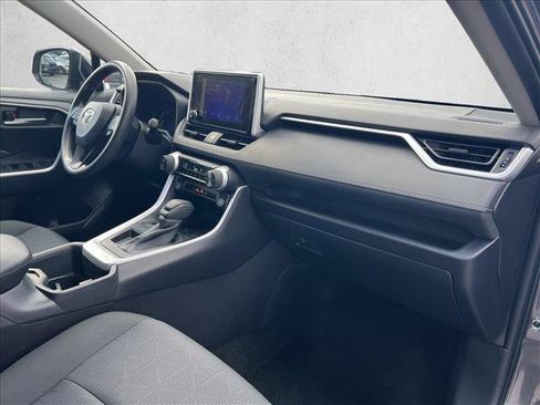 Certified 2025 Toyota RAV4 XLE FWD image 23