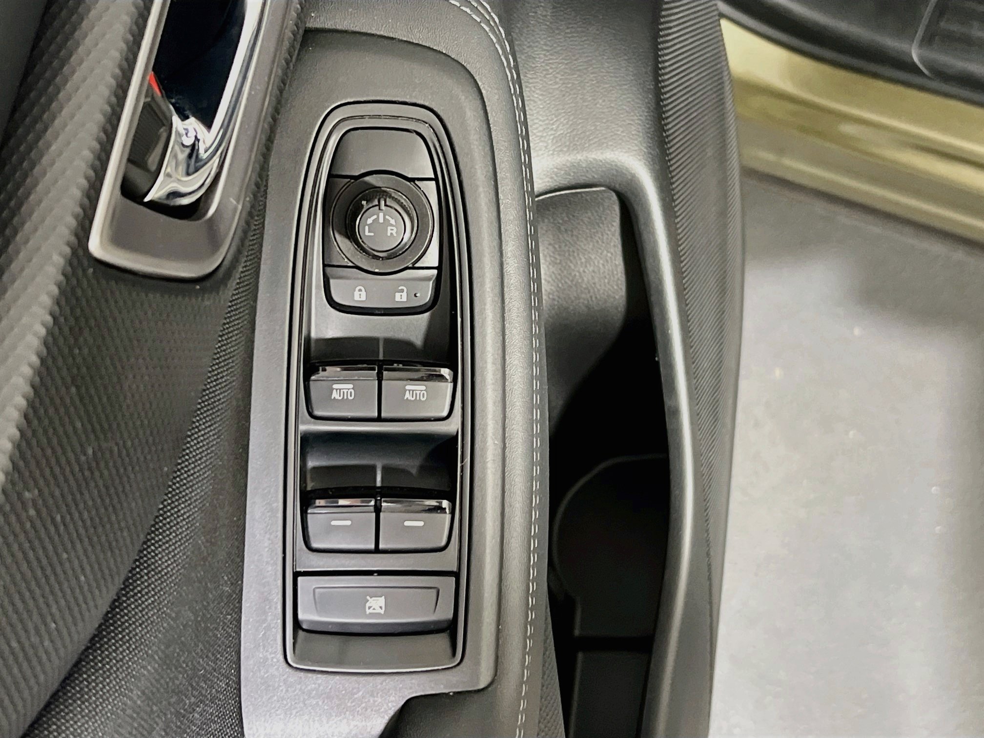 Used 2023 Subaru Forester Premium AWD/4WD image 17