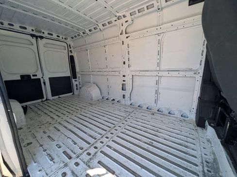 Used 2023 RAM ProMaster 2500 FWD image 9