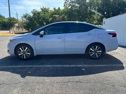 Used 2025 Nissan Versa SV w/ Trunk Package FWD image 2