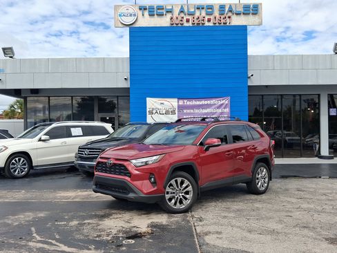 Used 2025 Toyota RAV4 XLE Premium w/ Weather Package image 2