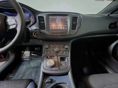 Used 2015 Chrysler 200 S w/ Navigation & Sound Group I FWD image 25