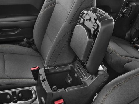 New 2026 Jeep Wrangler Unlimited Sahara AWD/4WD image 10