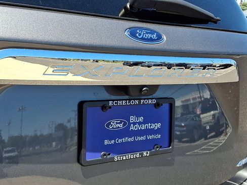 Used 2023 Ford Explorer XLT w/ Equipment Group 202A AWD/4WD image 30