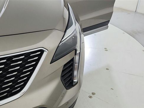 Used 2022 Cadillac XT4 Premium Luxury w/ Enhanced Visibility Package AWD/4WD image 32