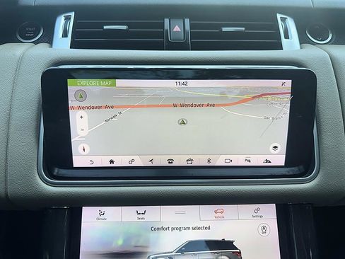 Used 2018 Land Rover Range Rover Sport HSE image 16