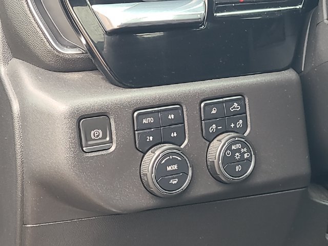 Used 2022 Chevrolet Silverado 1500 LT Trail Boss w/ LT Trail Boss Premium Package AWD/4WD image 15