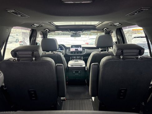 Used 2023 Chevrolet Tahoe Z71 w/ Off-Road Capability Package image 8