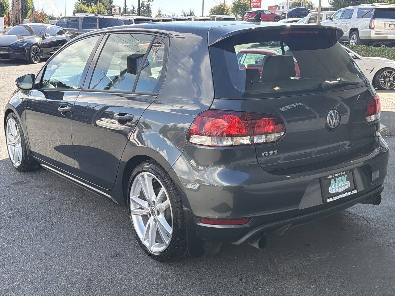 Used 2012 Volkswagen GTI Autobahn FWD image 3