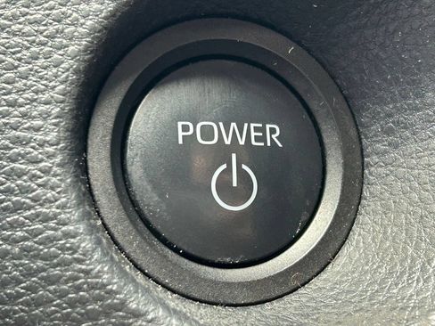 Used 2024 Toyota Corolla Cross AWD Hybrid image 20