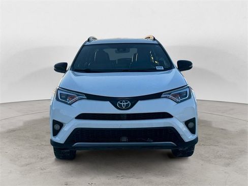 Used 2018 Toyota RAV4 SE w/ Power Extra Value Package image 8