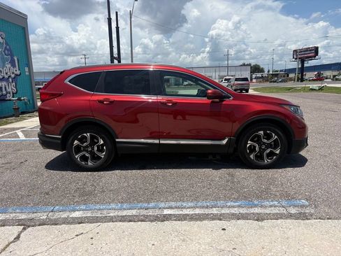 Used 2018 Honda CR-V Touring image 2