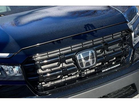 Used 2025 Honda Ridgeline Black Edition image 33