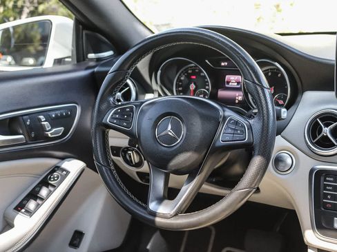 Used 2018 Mercedes-Benz CLA 250 image 15