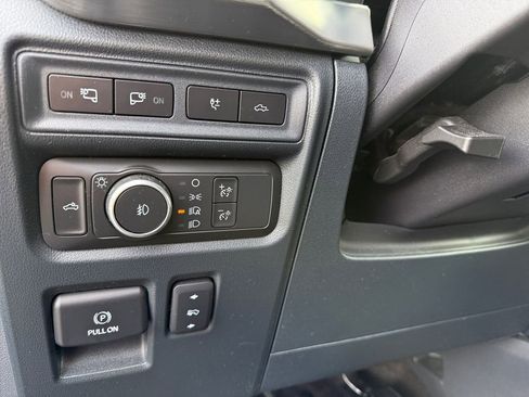 Used 2021 Ford F150 Lariat image 23