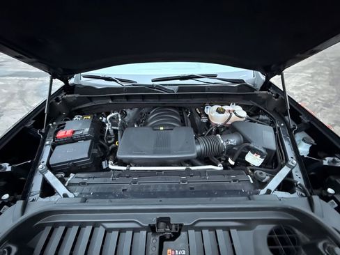 Used 2025 GMC Sierra 1500 SLT image 12