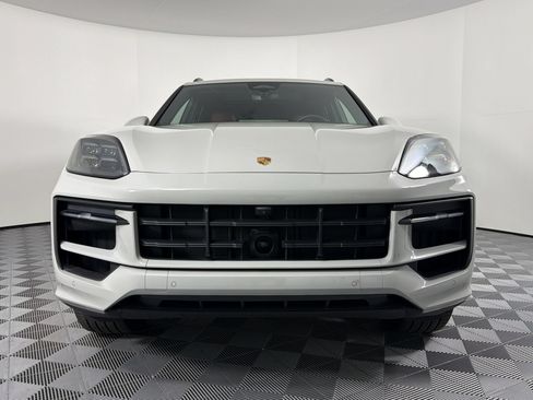 Certified 2026 Porsche Cayenne AWD/4WD image 6
