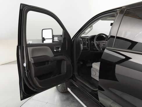 Used 2019 GMC Sierra 2500 4x4 Crew Cab image 11