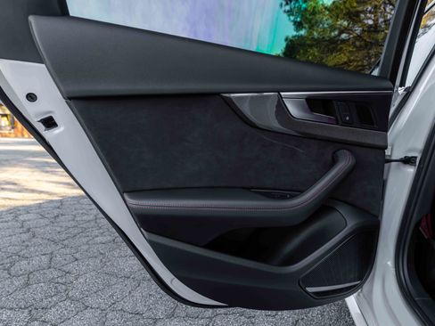 Used 2019 Audi S4 Premium Plus w/ Premium Plus Package image 33