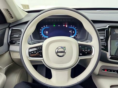 New 2025 Volvo XC90 B6 Plus w/ Protection Package Premier image 28