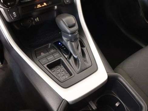 Used 2025 Toyota RAV4 XLE FWD image 7