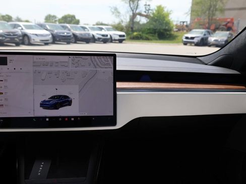 Used 2022 Tesla Model S AWD/4WD image 24