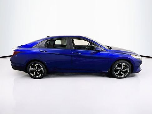 Used 2023 Hyundai Elantra SEL w/ Convenience Package FWD image 4