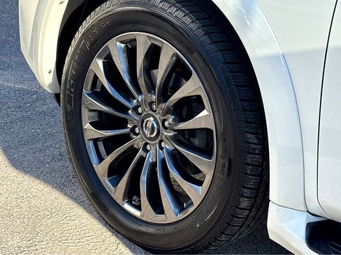 Used 2020 Nissan Armada Platinum w/ Platinum Reserve Package image 18