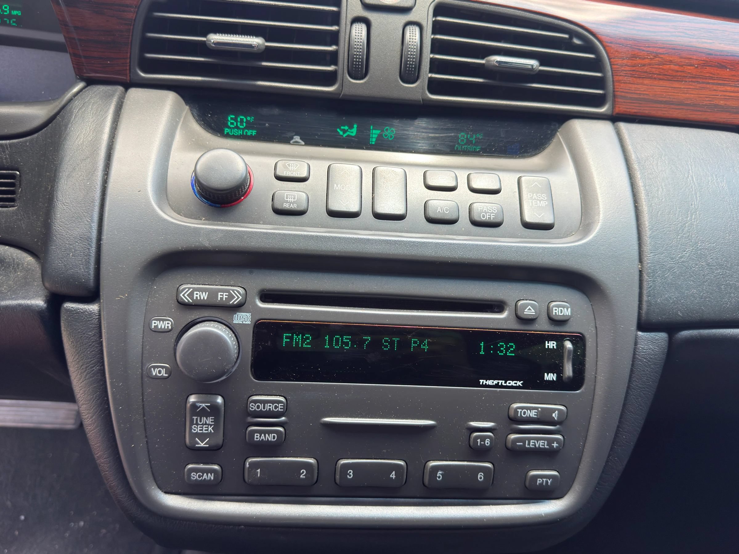 Used 2005 Cadillac De Ville Limousine FWD image 18