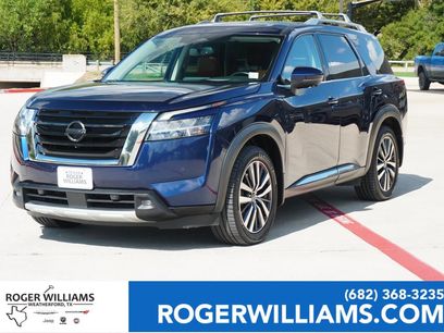 Used 2022 Nissan Pathfinder Platinum w/ Cargo Package