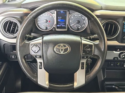 Used 2019 Toyota Tacoma SR5 RWD image 4