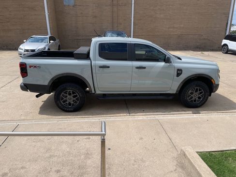 Used 2024 Ford Ranger XLT w/ FX4 Off-Road Package AWD/4WD image 7