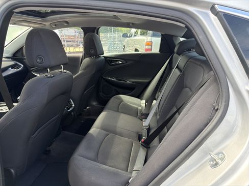 Used 2022 Chevrolet Malibu LT FWD image 9