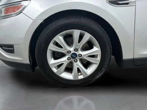 Used 2012 Ford Taurus SEL FWD image 27