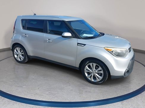 Used 2015 Kia Soul + FWD image 3