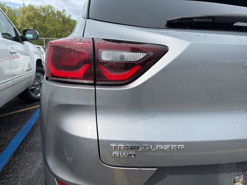 Used 2025 Chevrolet TrailBlazer ACTIV w/ Driver Confidence Package image 8