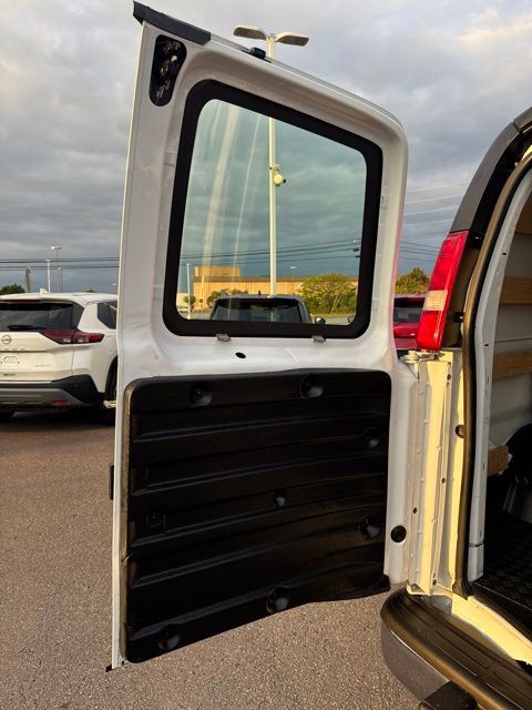 Used 2025 Chevrolet Express 2500 w/ Driver Convenience Package RWD image 19