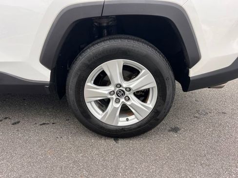Used 2020 Toyota RAV4 XLE FWD image 33
