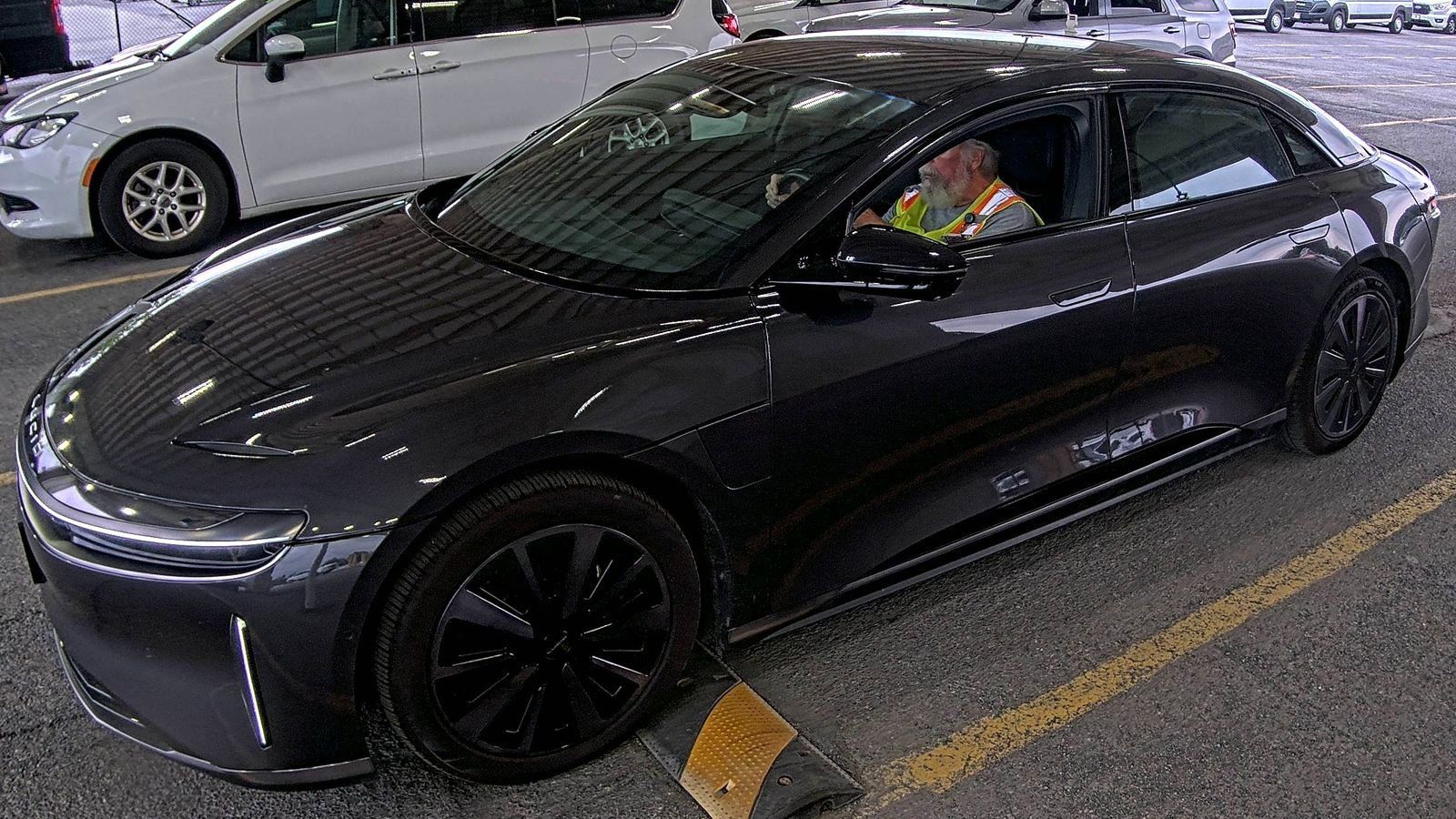 Used 2025 Lucid Air Grand Touring AWD/4WD image 2