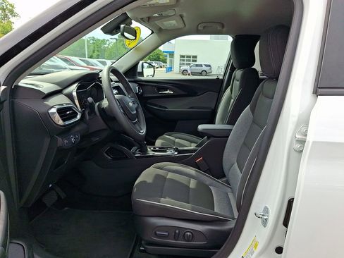 Certified 2023 Chevrolet TrailBlazer LT w/ Convenience Package AWD/4WD image 14