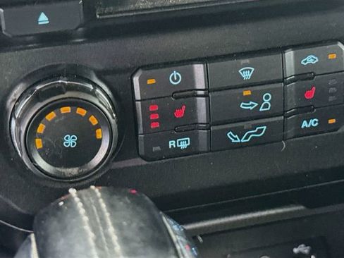 Used 2015 Ford F150 XLT w/ Equipment Group 302A Luxury AWD/4WD image 21