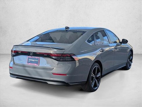 Used 2025 Honda Accord Sport image 2
