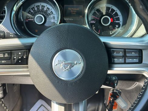Used 2013 Ford Mustang GT Premium RWD image 13