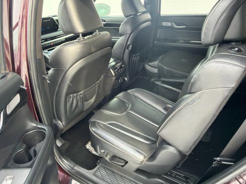 Used 2023 Hyundai Palisade Calligraphy image 16