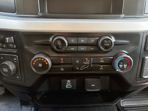 Used 2024 Ford F350 XLT AWD/4WD image 33