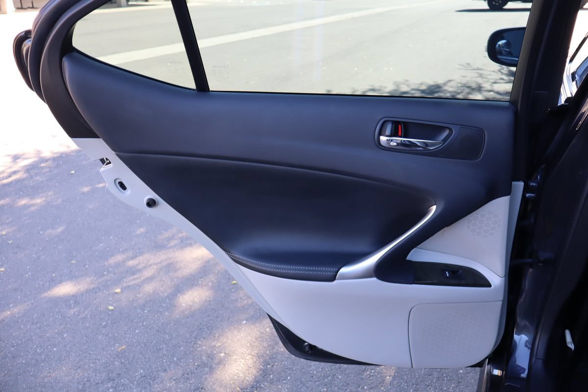 Used 2011 Lexus IS 250 w/ Premium Pkg Value Edition RWD image 24