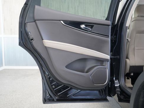 Used 2022 Lincoln Nautilus AWD w/ Premium Package image 34